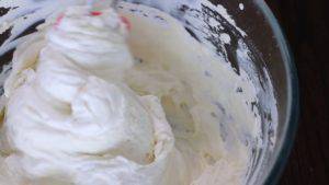 Đam Mê Ẩm Thực Cho-kem-Whipping-đã-bông-vào-hỗn-hợp-kem-Cheese-ở-bước-1-và-trộn-đều2-300x169  