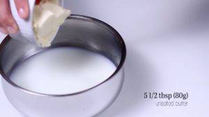 Đam Mê Ẩm Thực Cho-sữa-nước-vào-nồi-12-tsp-muối-2-tsp-đường-5-12-tbsp-bơ5-300x169  