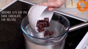 Đam Mê Ẩm Thực Cho-34-cup-90g-Chocolate-bơ-vào-bát.-Đun-cách-thủy-và-trộn-đều-cho-đến-khi-tan-300x169  