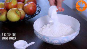 Đam Mê Ẩm Thực Cho-bột-mì-vào-bát-bột-baking-powder-muối-và-khuấy-đều-1-300x169  