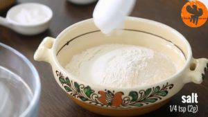 Đam Mê Ẩm Thực Cho-bột-mì-đa-dụng-muối-Bột-baking-powder-vào-bát-và-trộn-đều2-1-300x169  