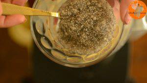 Đam Mê Ẩm Thực Cho-chuối-yến-mạch-mật-ong-chiết-suất-vani-hạt-Chia-đã-chắt-hết-nước-sữa-vào-máy-và-xay-đều-cho-đến-khi-nhuyễn5-300x169  