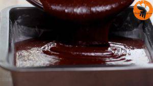 Đam Mê Ẩm Thực Cho-hỗn-hợp-Chocolate-vừa-trộn-vào-khuôn-và-trải-đều-300x169  