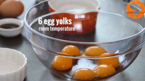 Đam Mê Ẩm Thực Cho-lòng-đỏ-trứng-đường-vani-vào-bát-và-đánh-cho-đến-khi-quyện2-300x169  