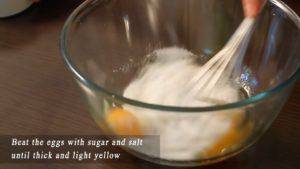 Đam Mê Ẩm Thực Cho-trứng-đường-vào-bát-và-đánh-tơi3-300x169  