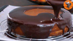 Đam Mê Ẩm Thực Phủ-Chocolate-toàn-bộ-mặt-bánh-và-giữ-nguyên-bánh-trong-1-giờ-cho-lớp-Chocolate-đông-lại3-300x169  