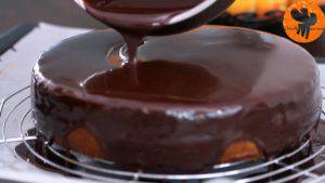 Đam Mê Ẩm Thực Phủ-Chocolate-toàn-bộ-mặt-bánh-và-giữ-nguyên-bánh-trong-1-giờ-cho-lớp-Chocolate-đông-lại4-300x169  