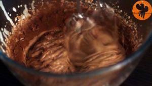 Đam Mê Ẩm Thực Thêm-bột-cacao-và-tiếp-tục-đánh-cho-đến-khi-quyện-đều3-300x169  