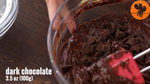 Đam Mê Ẩm Thực Thêm-100g-Chocolate-đã-thái-nhỏ-và-trộn-đều2-300x169  