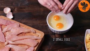 Đam Mê Ẩm Thực Cho-2-quả-trứng-dầu-ôliu-vào-bát-và-đánh-đều  