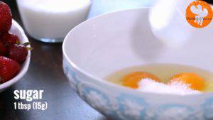 Đam Mê Ẩm Thực Cho-3-quả-trứng-đường-kính-muối-vào-bát-và-khuấy-đều-1-300x169  