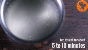 Đam Mê Ẩm Thực Cho-bột-gelatin-hoặc-lá-gelatin-nước-đá-lạnh-vào-nồi-và-ngâm-trong-5-10-phút3  