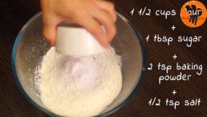 Đam Mê Ẩm Thực Cho-bột-mì-đa-dụng-đường-kính-bột-baking-powder-muối-và-khuấy-đều3-300x169  
