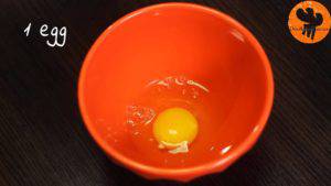 Đam Mê Ẩm Thực Cho-trứng-vào-bát-và-đánh-đều-300x169  