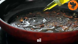 Đam Mê Ẩm Thực Tiếp-tục-cho-dầu-oliu-vào-chảo  
