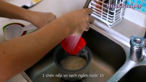 Đam Mê Ẩm Thực Vo-sạch-gạo-nếp-và-ngâm-nước-trong-1-giờ  