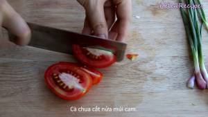 Đam Mê Ẩm Thực Cà-chua-rửa-sạch-và-cắt-nửa-múi-cam  