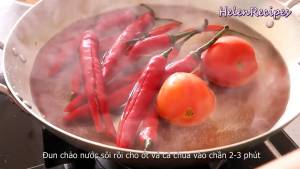 Đam Mê Ẩm Thực Cho-Ớt-Cà-chua-vào-chảo-nước-sôi-trần-trong-2-3-phút-dammeamthuc.com_  