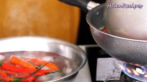 Đam Mê Ẩm Thực Cho-Ớt-Cà-chua-vào-chảo-nước-sôi-trần-trong-2-3-phút3-dammeamthuc.com_  