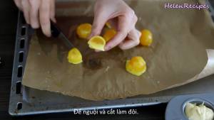 Đam Mê Ẩm Thực Sau-khi-nướng-xong-cho-Trứng-ra-để-nguội-và-cắt-làm-2-phần-dammeamthuc.com_  